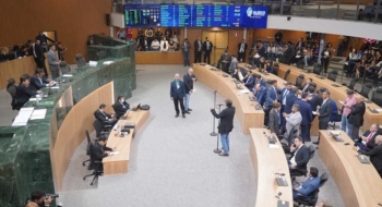 Aumento da alíquota do ICMS é aprovado na Alego; veja votos contra e a favor